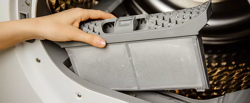 Signs Of A Clogged Dryer Lint Trap in Manhattan Beach, California